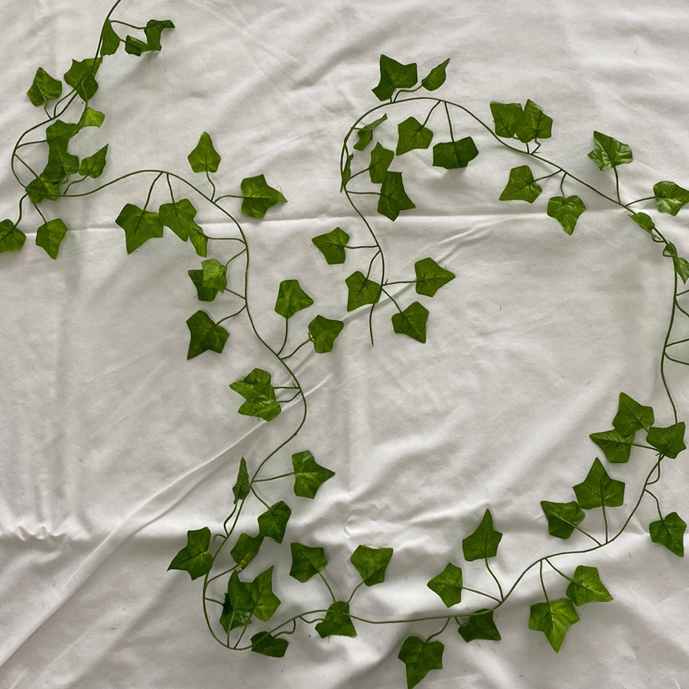 Decorative leafs